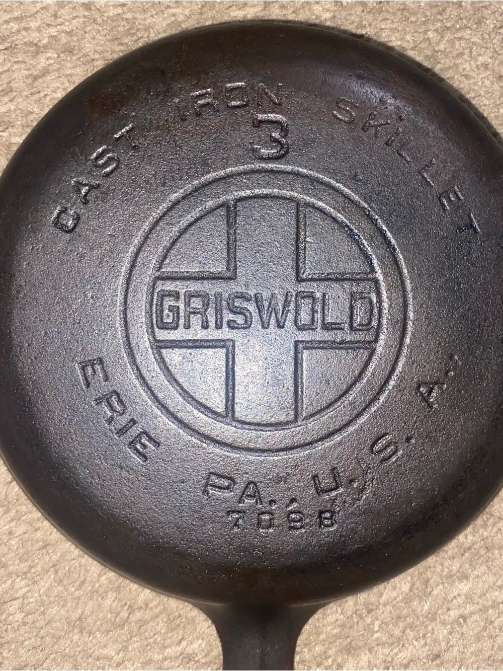 Vintage Griswold No. 3 Cast Iron Skillet 709B Dual Spouts Large Block Logo